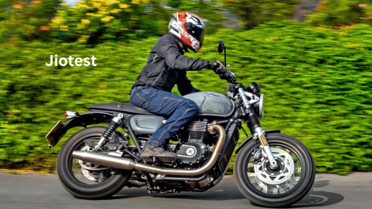 This Brixton Cromwell 1200 Best Feature Is Blowing Riders’ Minds, 7.84 लाख की कीमत में