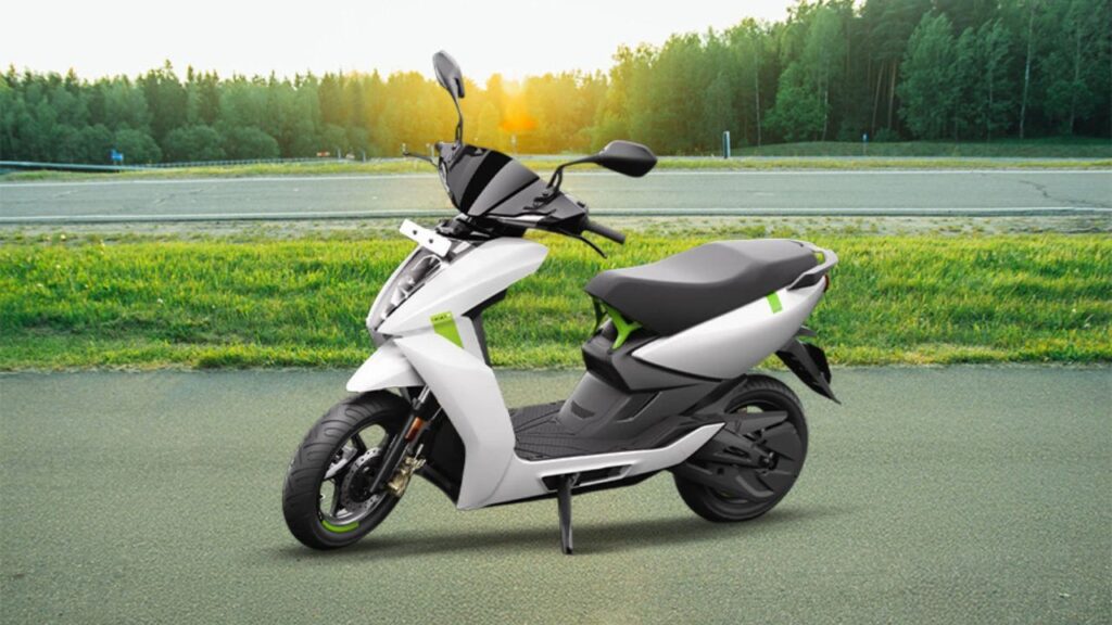 Ather 450S ₹1.41 लाख में लॉन्च, 90km रेंज