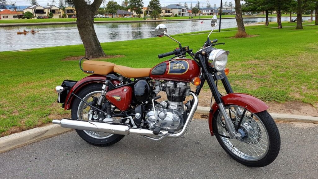 Royal Enfield Classic 350 Redditch अब Best 349cc इंजन और 13 लीटर के टैंक के साथ आती है